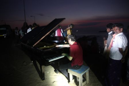 Cap Comorin, concert au lever du soleil - Arrivée à 5h30, la nuit est encore là