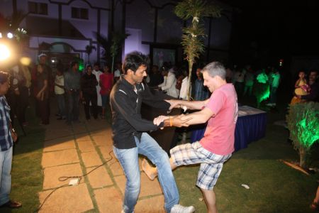 Festival Culinary Fiesta - Hervé invite à danser un indien