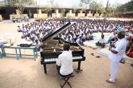 Ecole 'Jawadhu tribal school' - 2400 élèves en pleine écoute