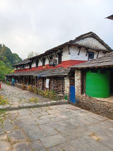 J07-08 Maison typique du village de Dhampus