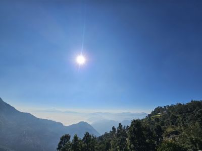 J18-02 Le soleil apparaît tout luisant