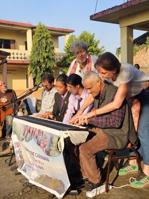 J13-12 Exercice de coopération musicale