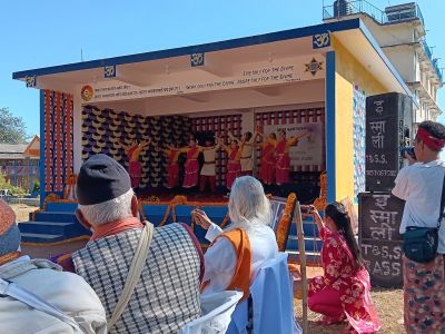 J19-07 Les jeunes nous proposent des danses traditionnelles